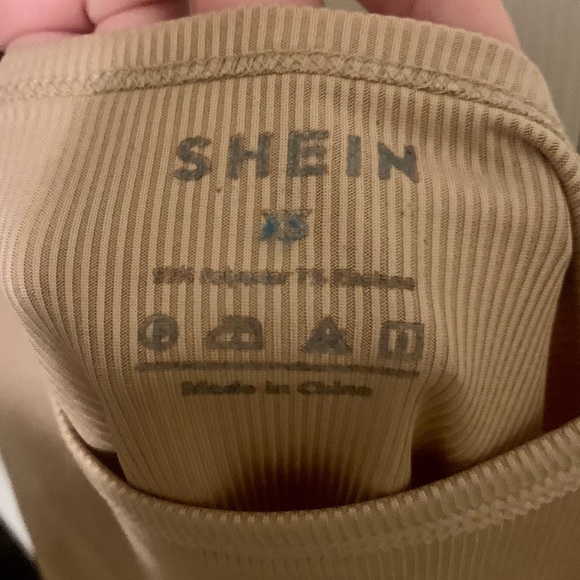 woman’s XS tank with drawstrings on sides - Picture 4 of 4